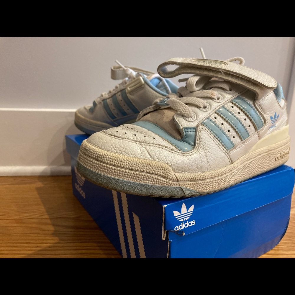 Adidas vintage Velcro strap sneakers